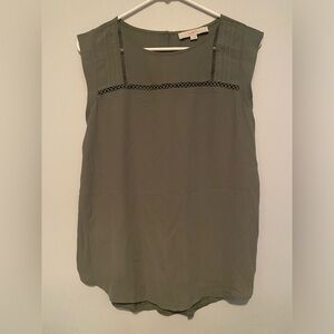 Loft size small camo green cap sleeve excellent condition